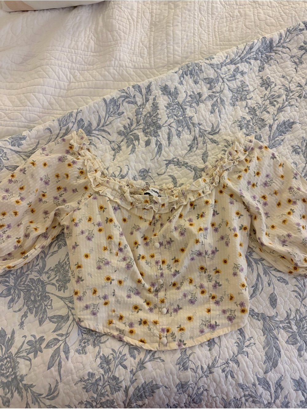Realisation Par Cream Floral Off-Shoulder Ruffle Crop Top